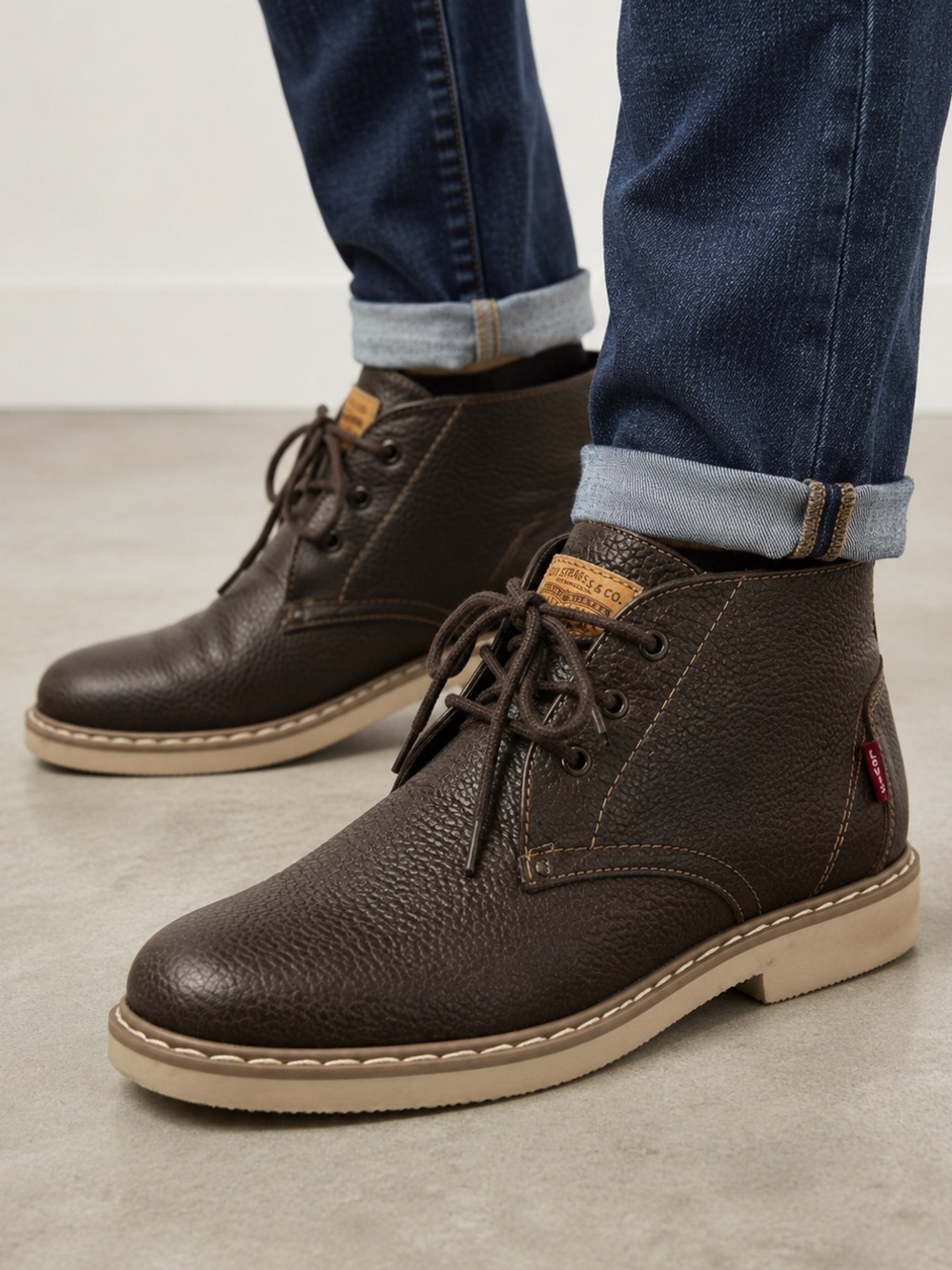 Levi’s Men’s Brown Chukka Boots Comfort Lace Up Ankle Shoes Size 8 Everyday Boot